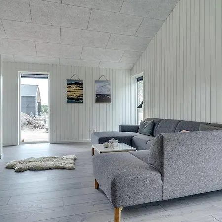 Helli - 650m From The Sea By Interhome *