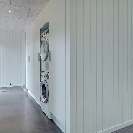 Holiday home Helli - 650m From The Sea By Interhome *